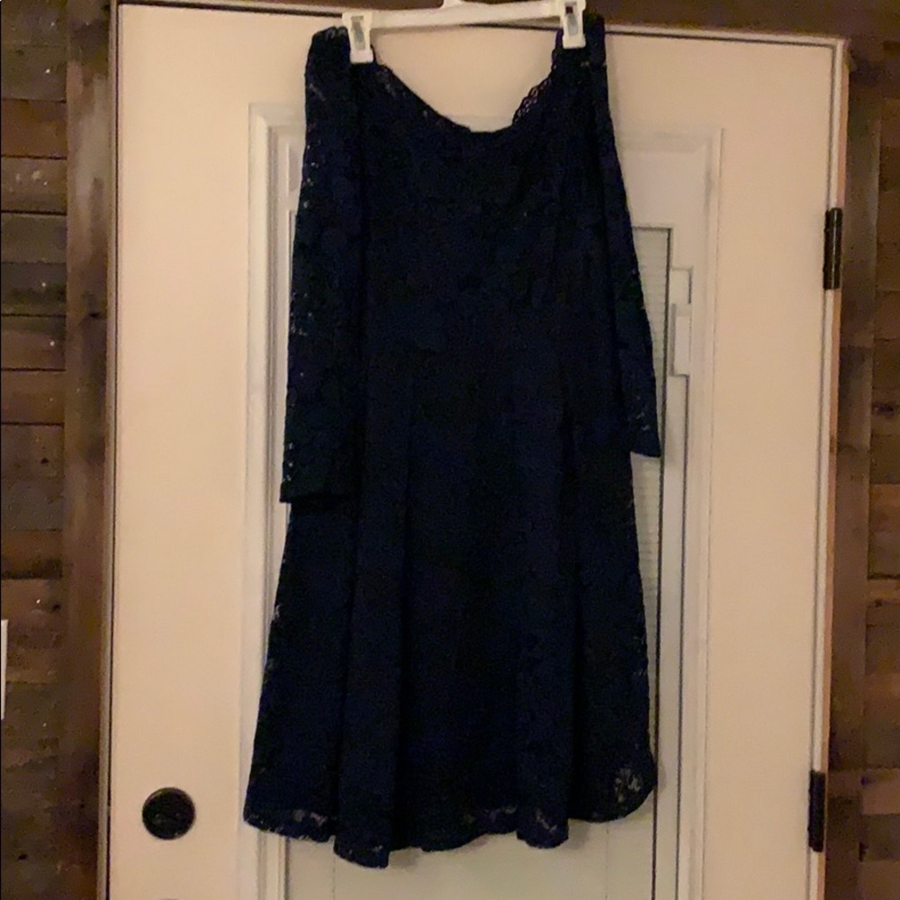 Off shoulder navy blue midi dress